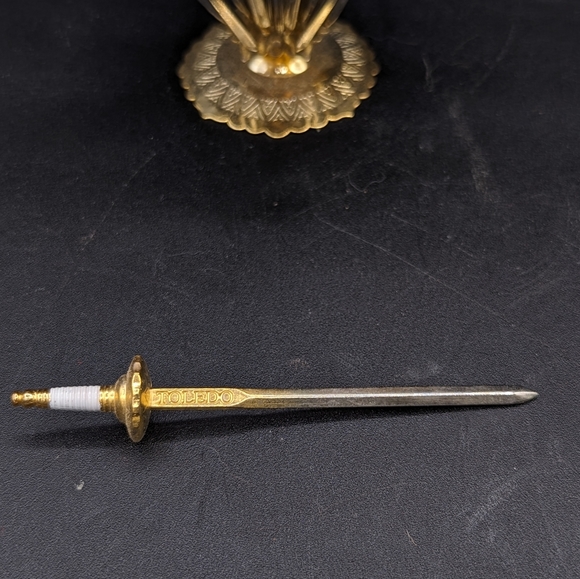 A Toledo Spain Large Stand of 18 Sword of Cocktail sticks - Picture 4 of 14